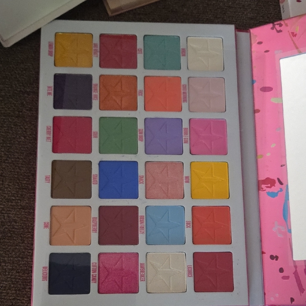 Jeffree Star Colorful Palette Set with Purple and Blue - Picture 5 of 8